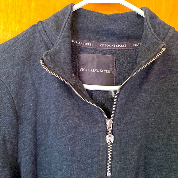 Victorias Secret Large Top - Picture 3 of 3